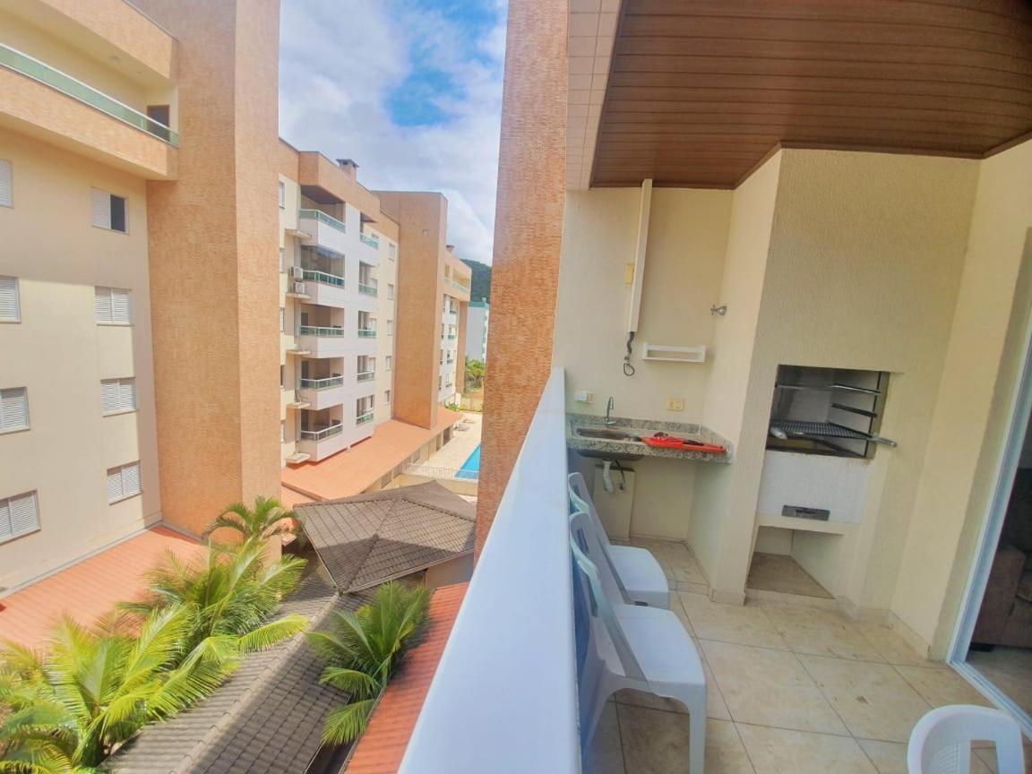 Lindo Apto Com 3 Quartos, Apenas 1 Quadra Da Praia Das Toninhas Apartment Ubatuba Luaran gambar